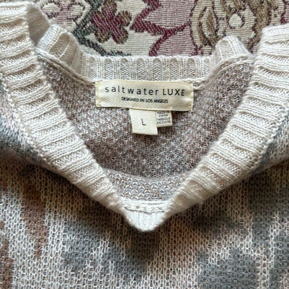 Salt Water Luxe | Floral Pattern Abstract Sweater Designed in Los Angeles Size L - Picture 3 of 6